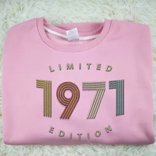 Limited Edition 1971 Embroidered Sweatshirt – Pink