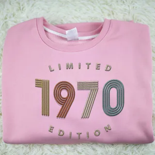 Limited Edition 1970 Embroidered Sweatshirt – Pink