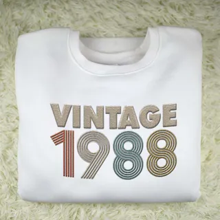Vintaged 1988 Embroidered Sweatshirt – White