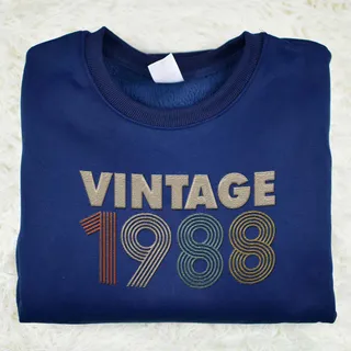 Vintaged 1988 Embroidered Sweatshirt – Navy