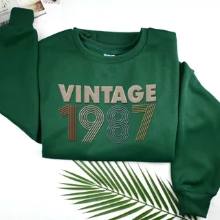 Vintaged 1987 Embroidered Sweatshirt – Forest Green