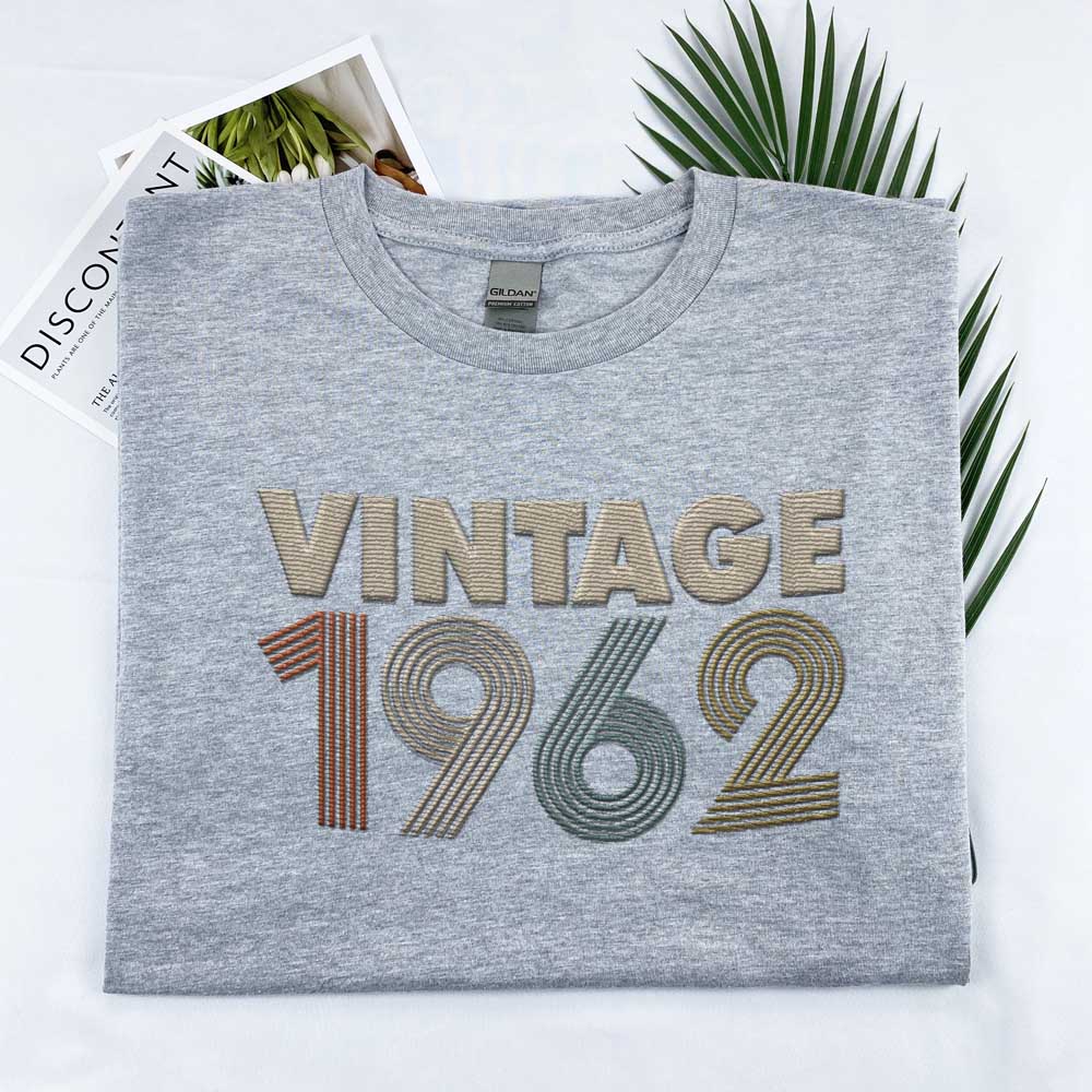 Vintaged 1962 Embroidered T-Shirt - variant image 1