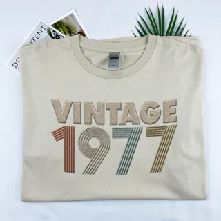 Vintaged 1977 Embroidered T-Shirt – Khaki