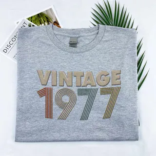 Vintaged 1977 Embroidered T-Shirt – Sport Grey