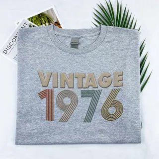 Vintaged 1976 Embroidered T-Shirt – Sport Grey