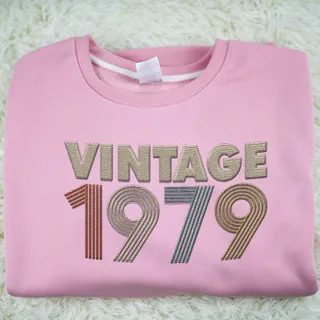Vintaged 1979 Embroidered Sweatshirt – Pink