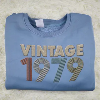 Vintaged 1979 Embroidered Sweatshirt – Blue