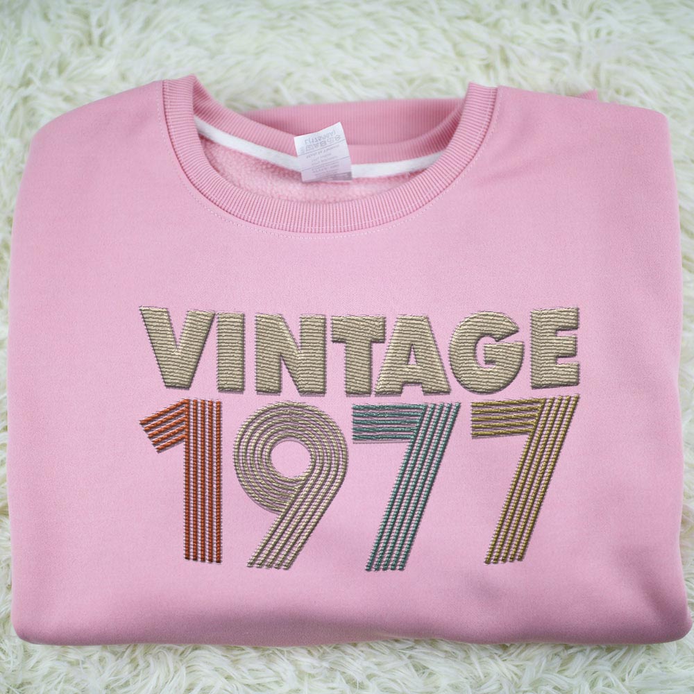 Vintaged 1977 Embroidered Sweatshirt - variant image 1