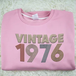 Vintaged 1976 Embroidered Sweatshirt – Pink