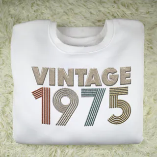 Vintaged 1975 Embroidered Sweatshirt – White