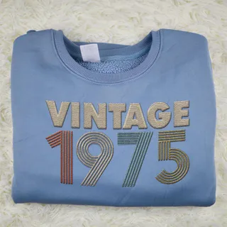 Vintaged 1975 Embroidered Sweatshirt – Blue