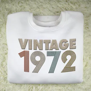 Vintaged 1972 Embroidered Sweatshirt – White