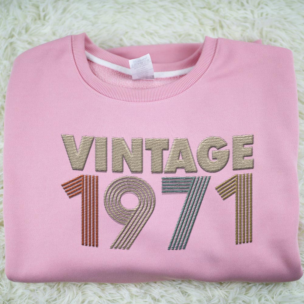 Vintaged 1971 Embroidered Sweatshirt - variant image 1