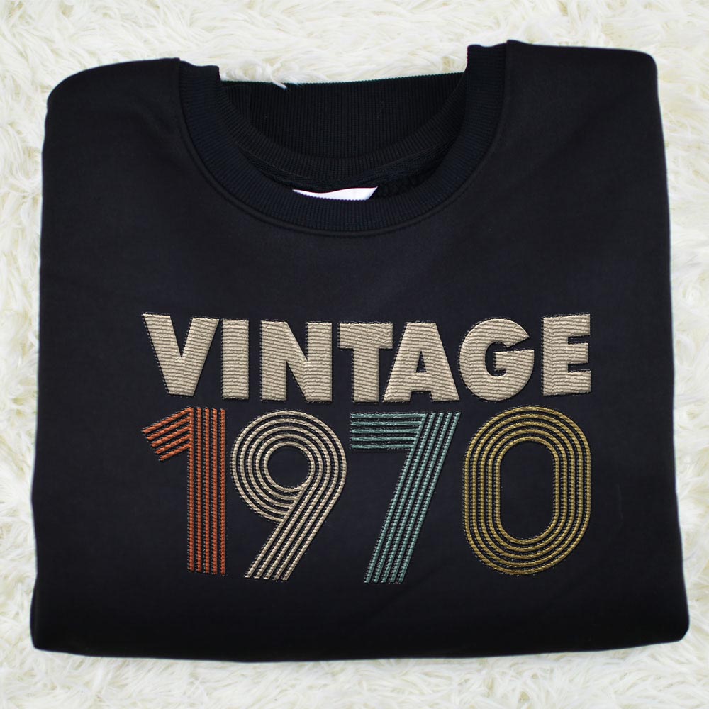 Vintaged 1970 Embroidered Sweatshirt - variant image 1