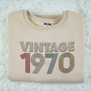 Vintaged 1970 Embroidered Sweatshirt – Khaki