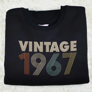 Vintaged 1967 Embroidered Sweatshirt – Black