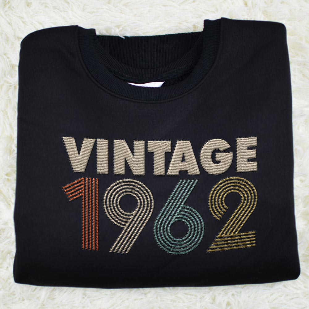 Vintaged 1962 Embroidered Sweatshirt - variant image 1