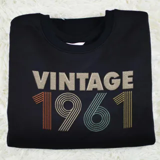 Vintaged 1961 Embroidered Sweatshirt – Black