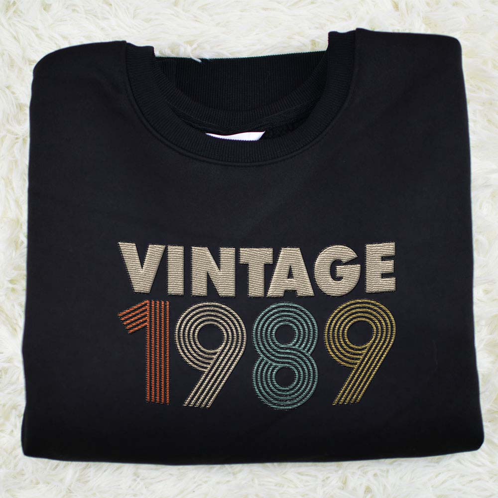 Vintaged 1989 Embroidered Sweatshirt Vintaged 1989 Embroidered Sweatshirt