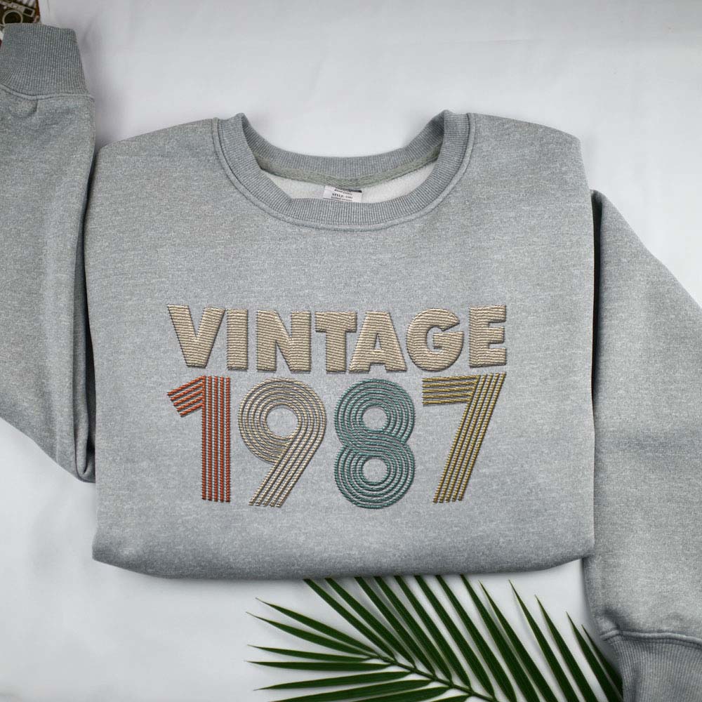 Vintaged 1987 Embroidered Sweatshirt Vintaged 1987 Embroidered Sweatshirt