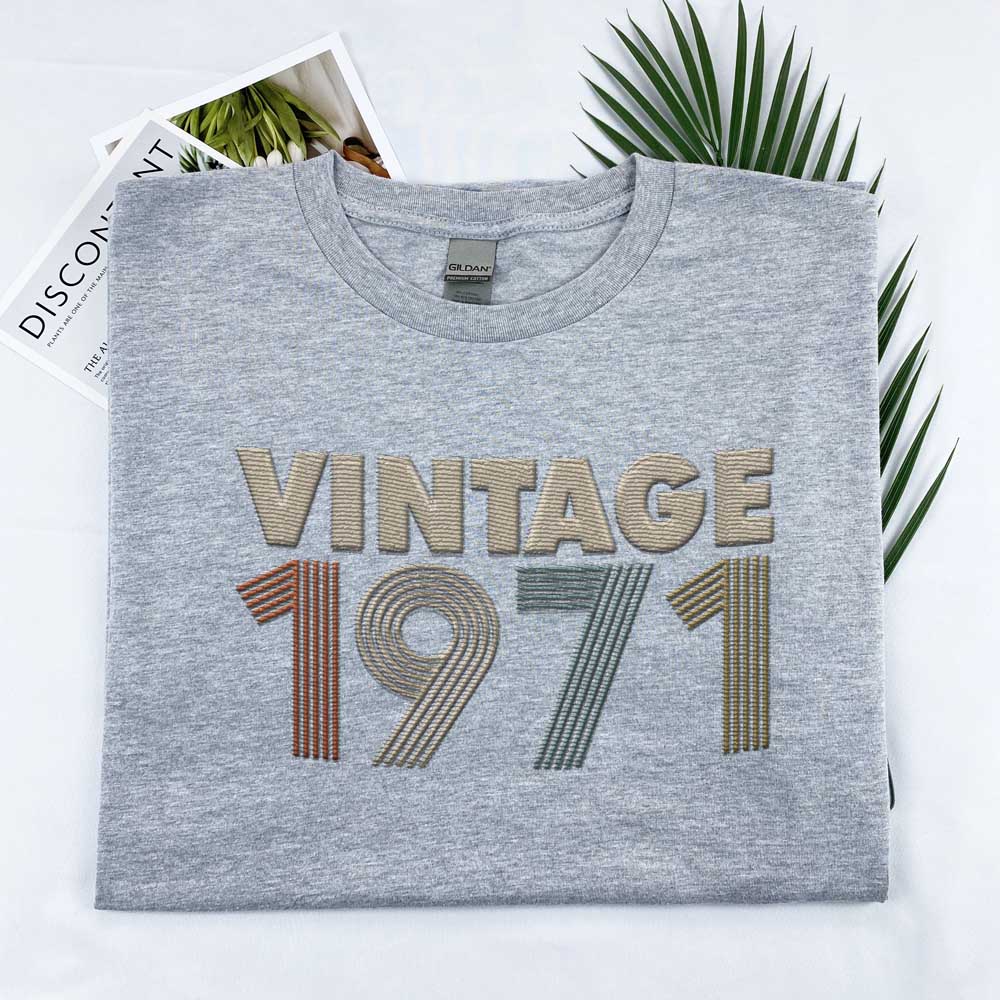 Vintaged 1971 Embroidered T-Shirt