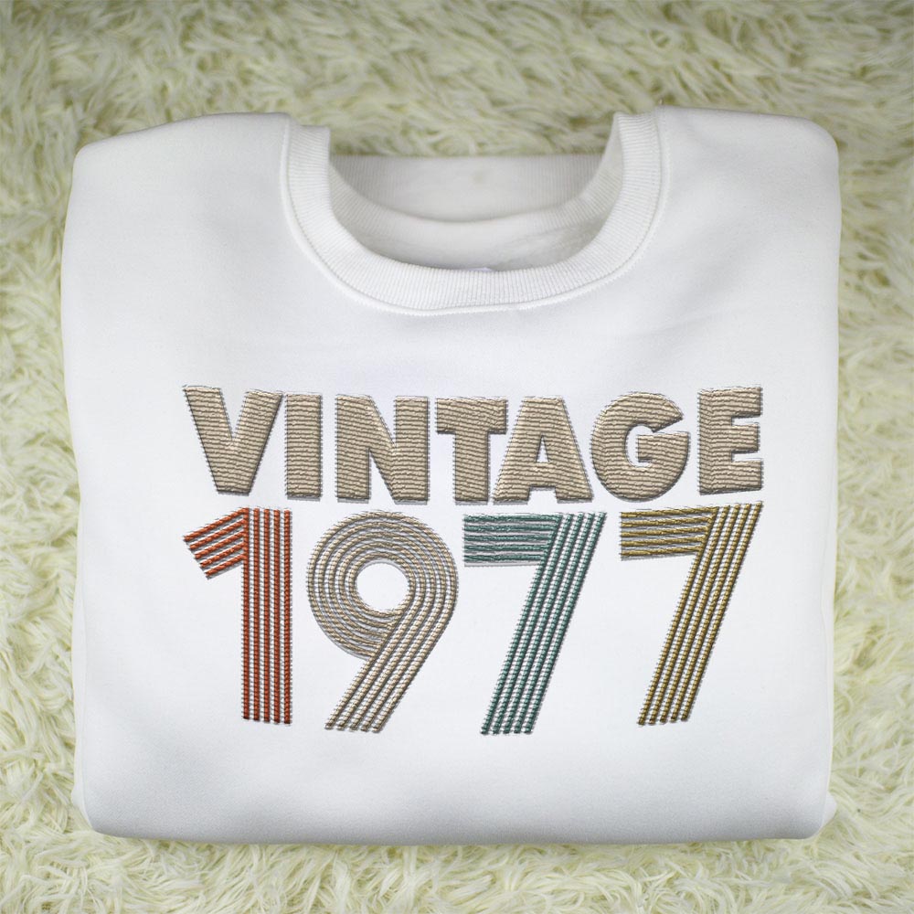 Vintaged 1977 Embroidered Sweatshirt Vintaged 1977 Embroidered Sweatshirt