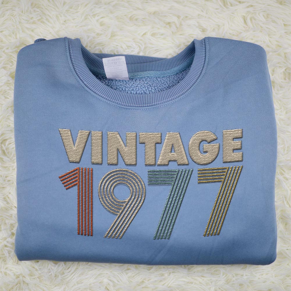 Vintaged 1977 Embroidered Sweatshirt Vintaged 1977 Embroidered Sweatshirt